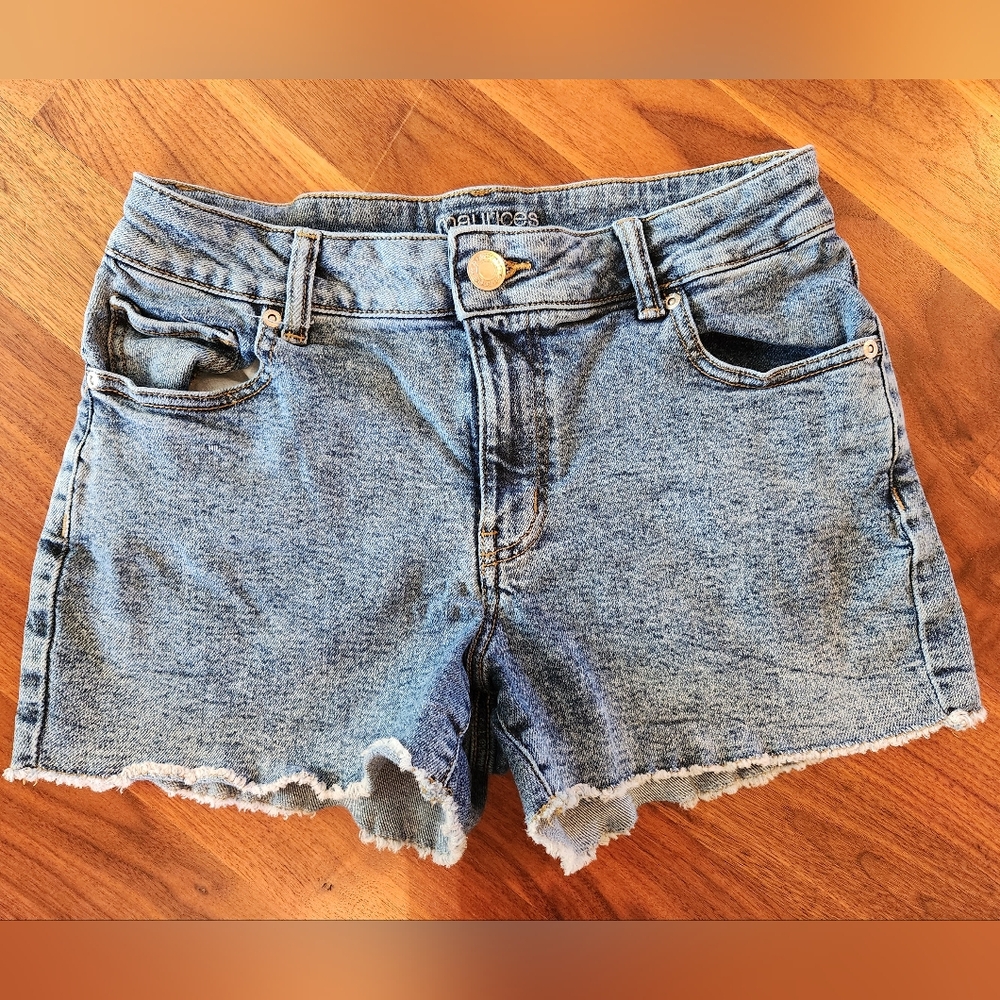 Maurices High-Rise Denim Cut-Off Women's Shorts
